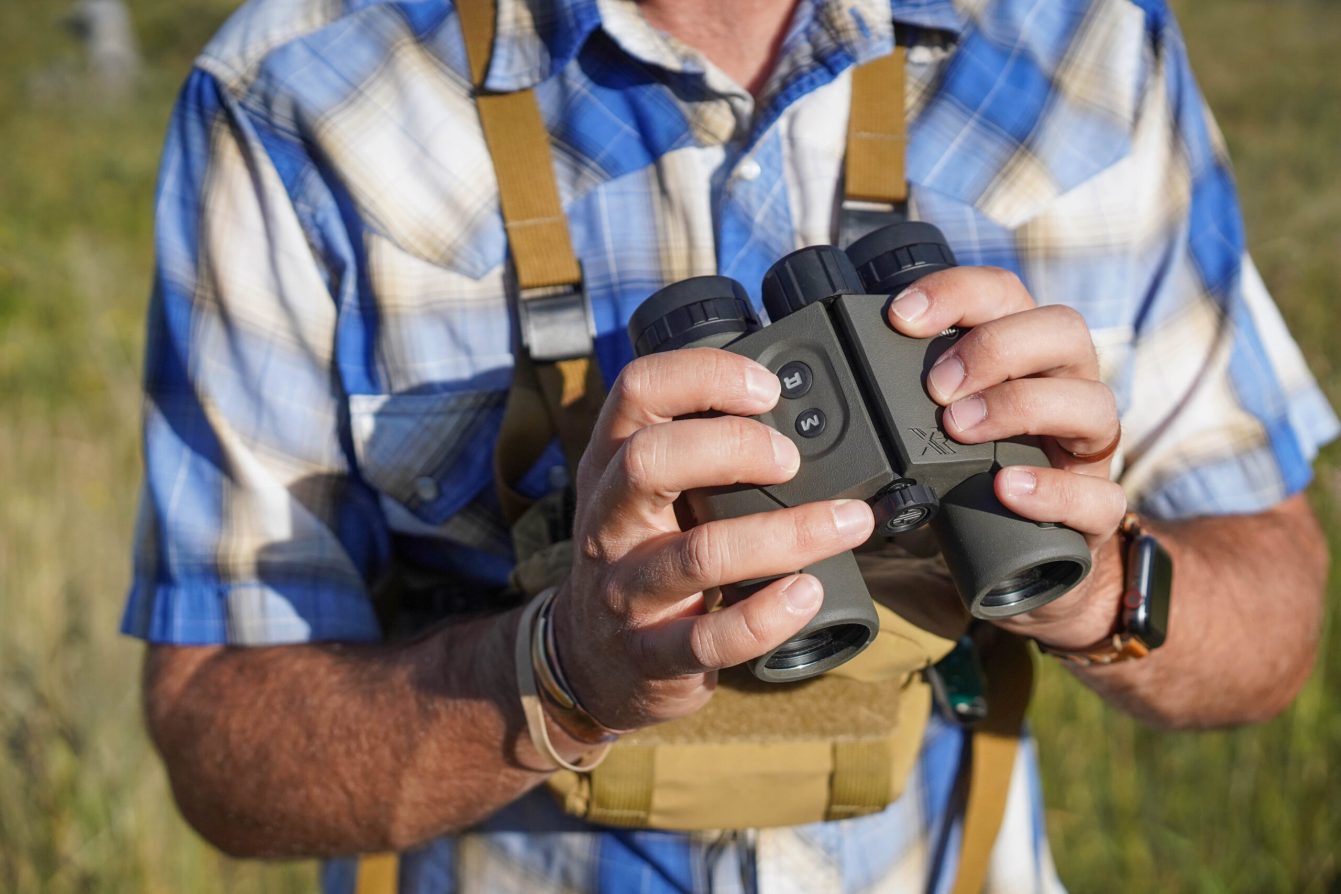 the Best Brands of Binocular Range Finders